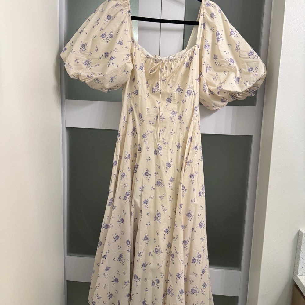 Puff Sleeve Midi Dress in Cream with Lavender Floral